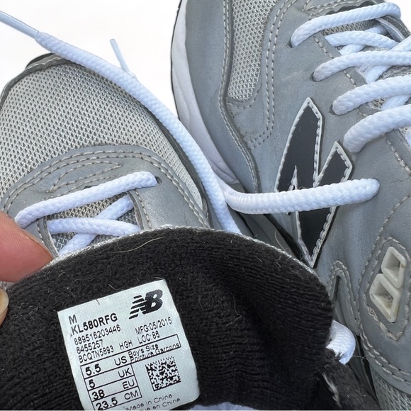 NEW BALANCE 580 - Picture 6 of 10